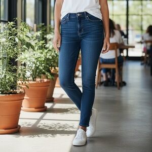 American Eagle Outfitters Women's Dark Indigo Blue Super Stretch Skinny Jeans